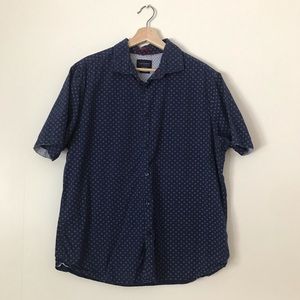 Men’s short sleeve navy button down